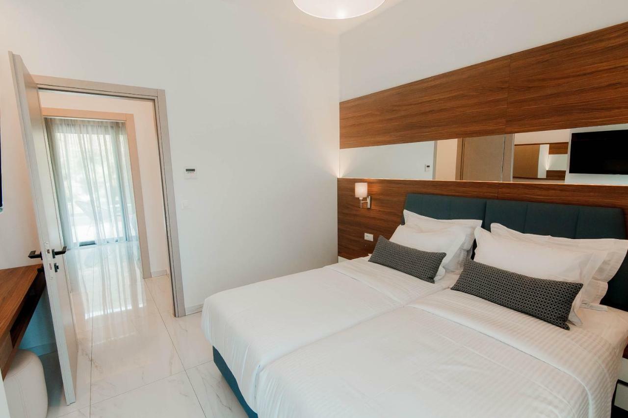 Elite Luxury * Parga