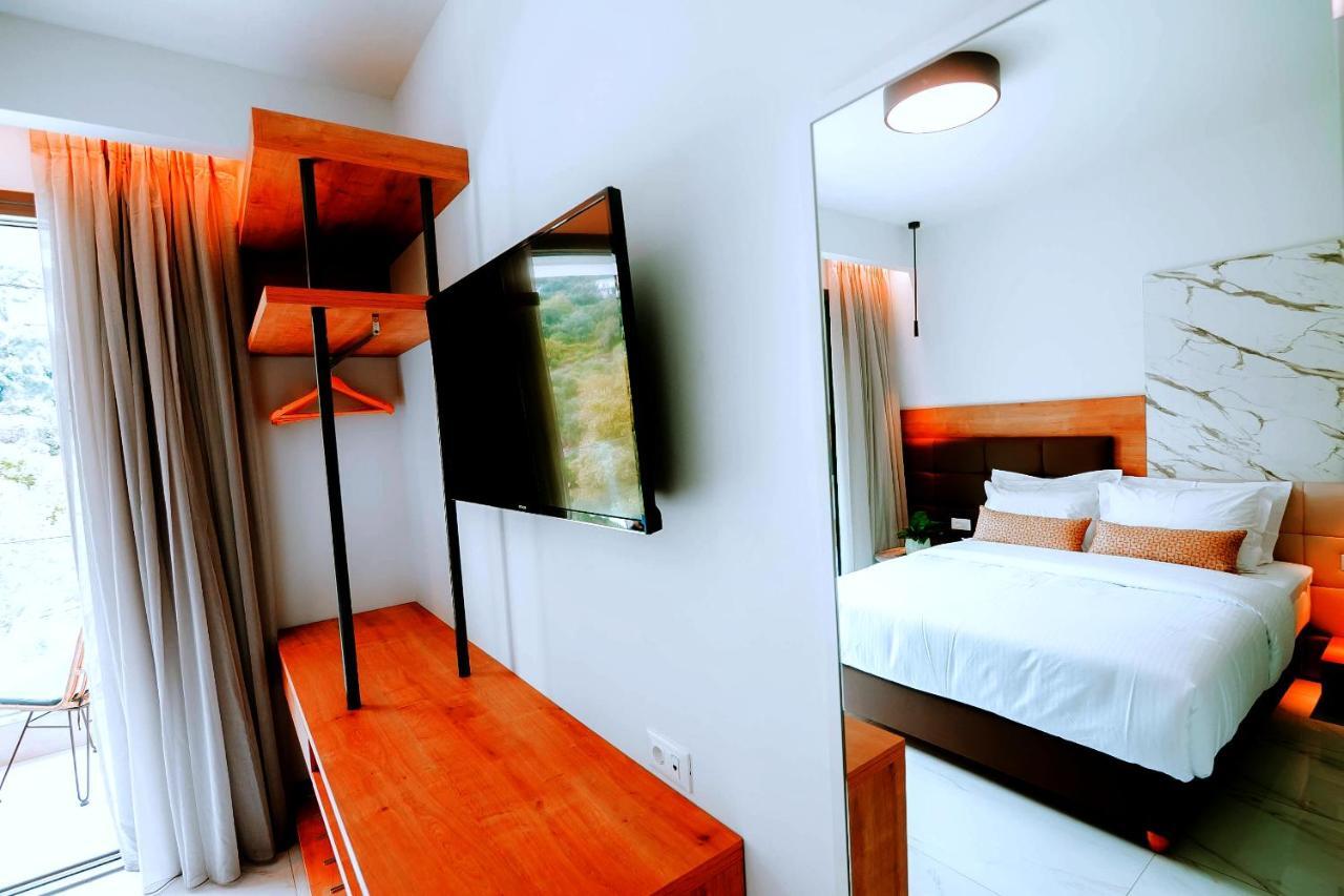 Elite Luxury